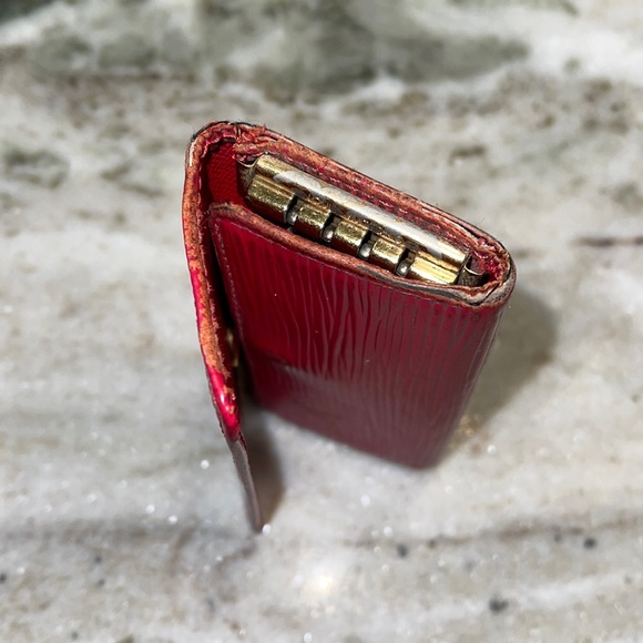 Louis Vuitton Red Epi Leather 4 Key Case - Picture 2 of 16